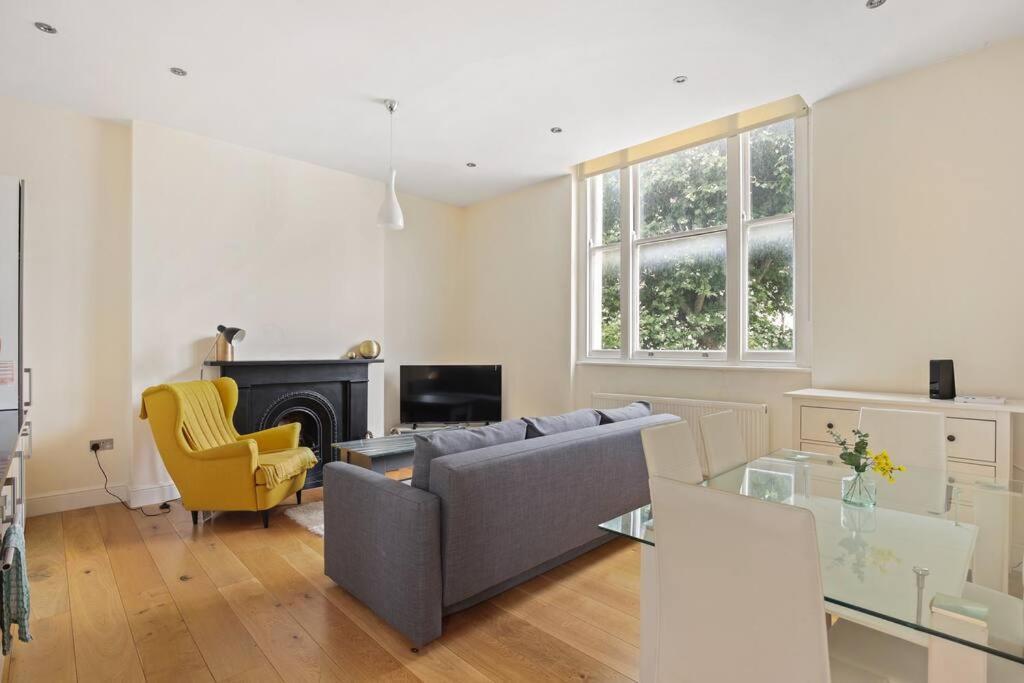 Stylish 1-bed Flat In Prime Kensington Location Appartamento Londra