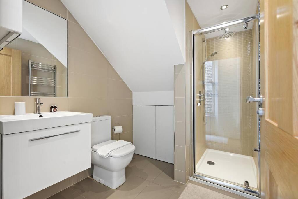 Stylish 1-bed Flat In Prime Kensington Location Appartamento Londra