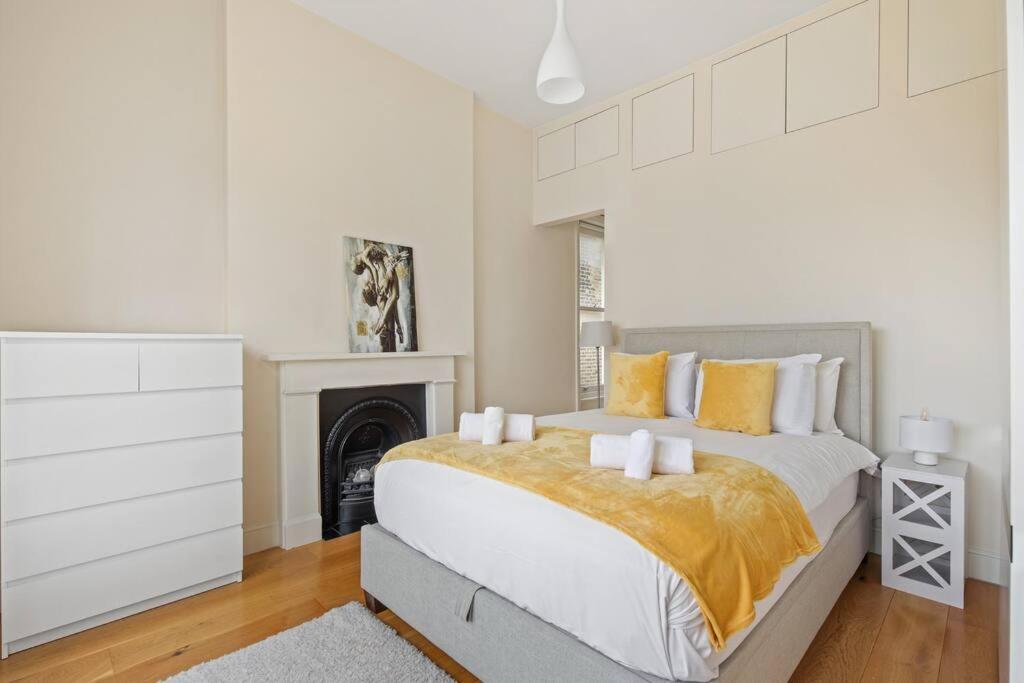 Appartamento Stylish 1-bed Flat In Prime Kensington Location Londra